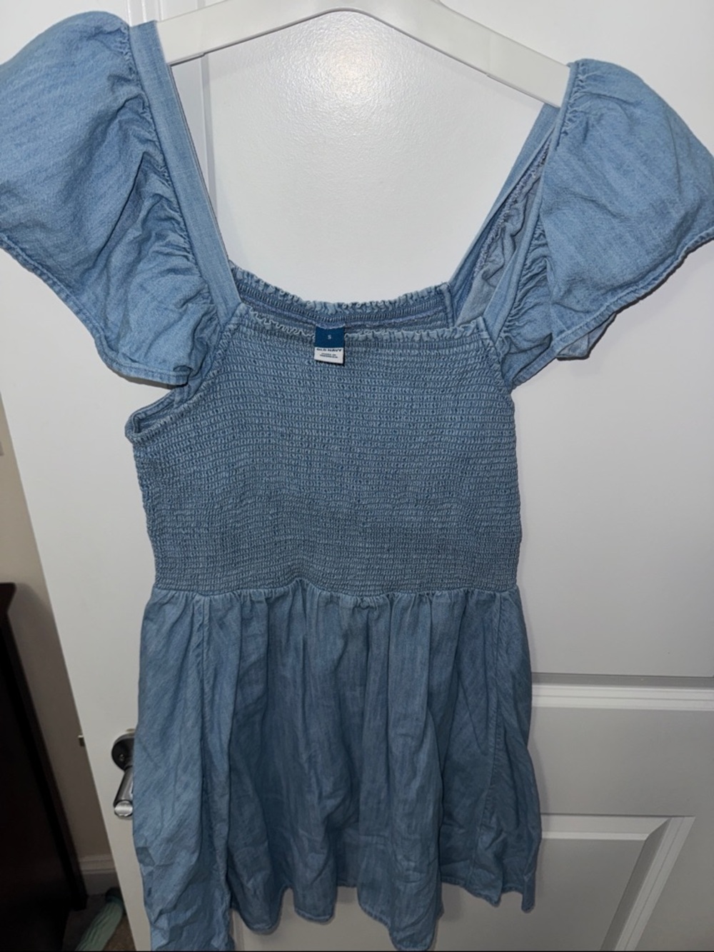 Old Navy Light Blue Smocked Puff-Sleeve Dress